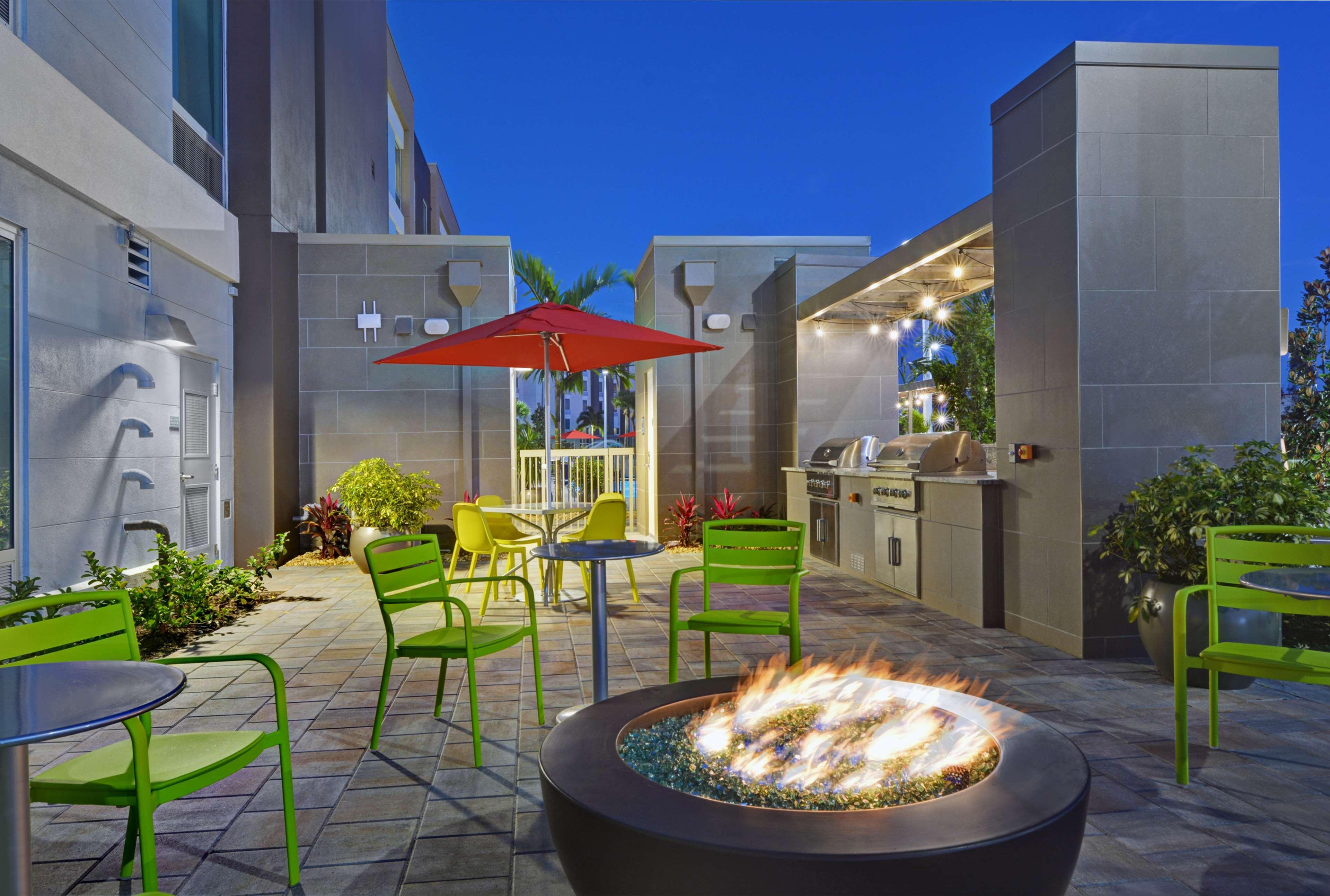 Home2 Suites By Hilton Fort Myers Colonial Blvd Ngoại thất bức ảnh